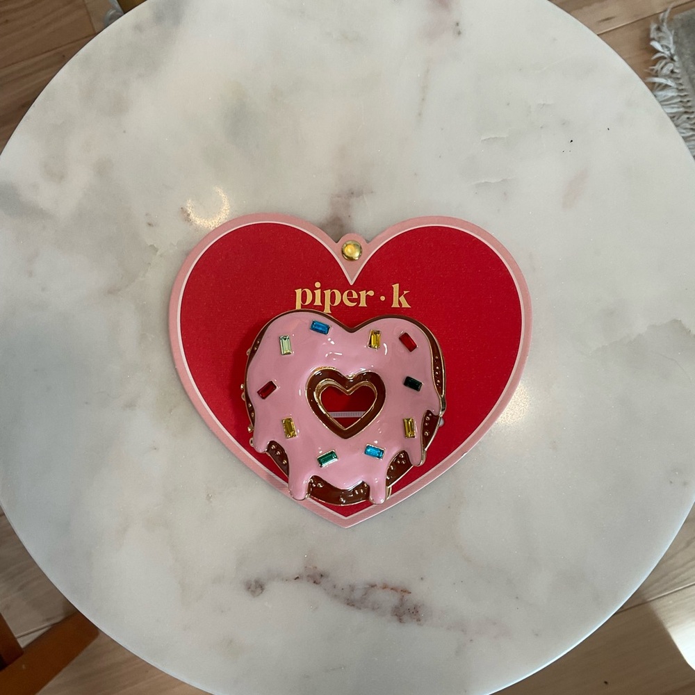 Piper K Heart-Shaped Pink Donut Claw Clip